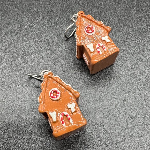Novelty Christmas Pierced Earrings Gingerbread Houses Hook Plastic - Picture 4 of 6